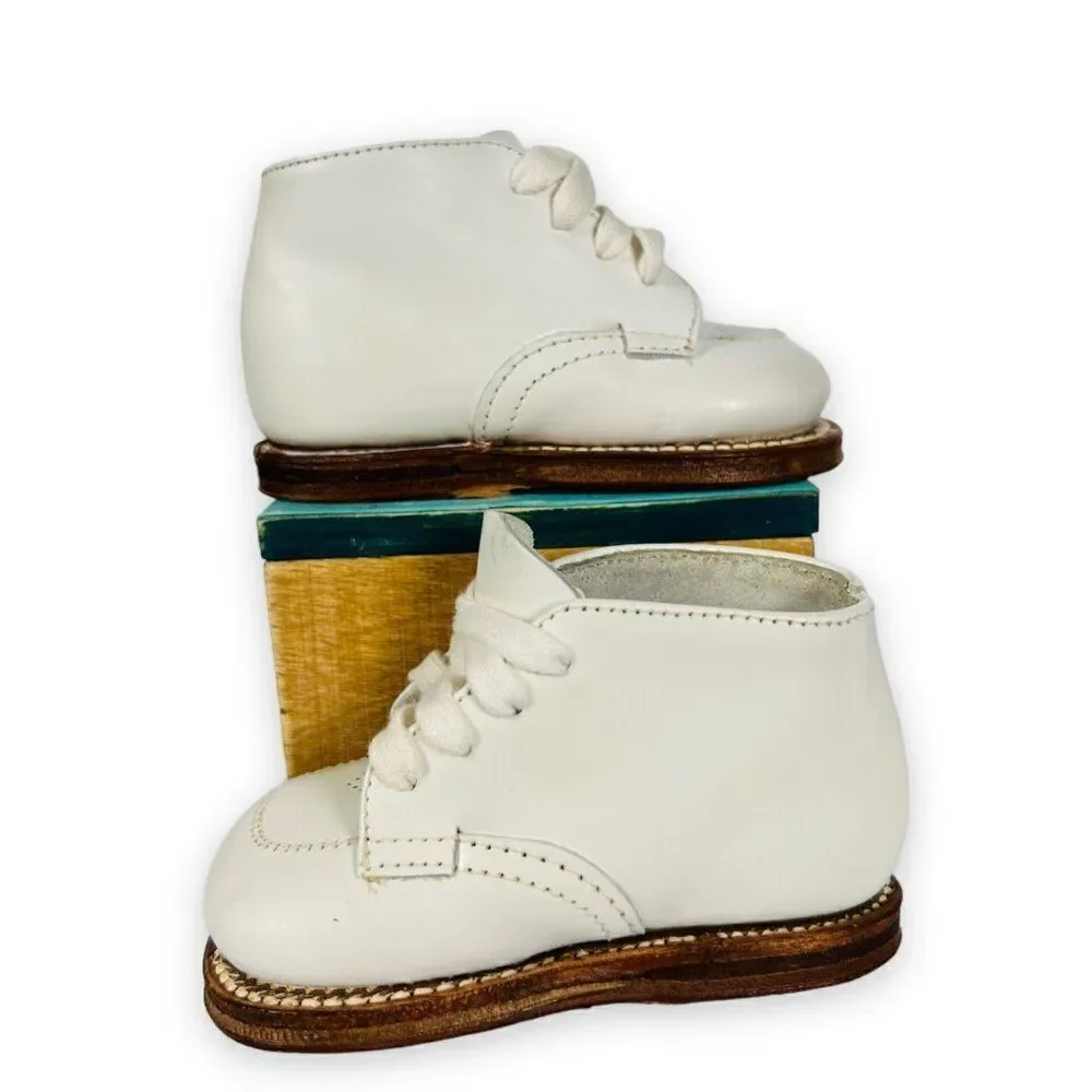 Vintage‎ Made in USA Smocked Style Boots White Toddler 7D